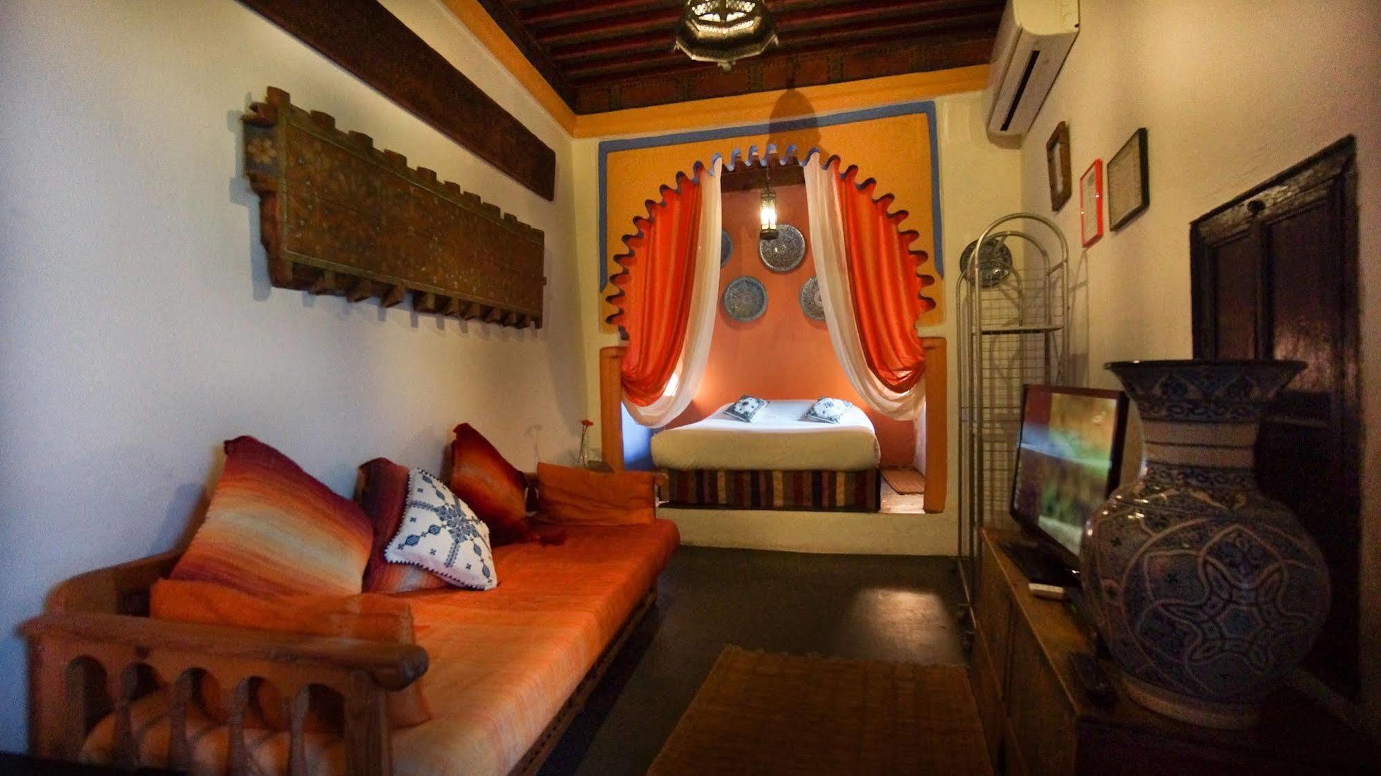 Hotel Casa Miguel เชฟชาอูน ภายนอก รูปภาพ